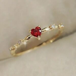 New stunning women's size 7 red heart ring